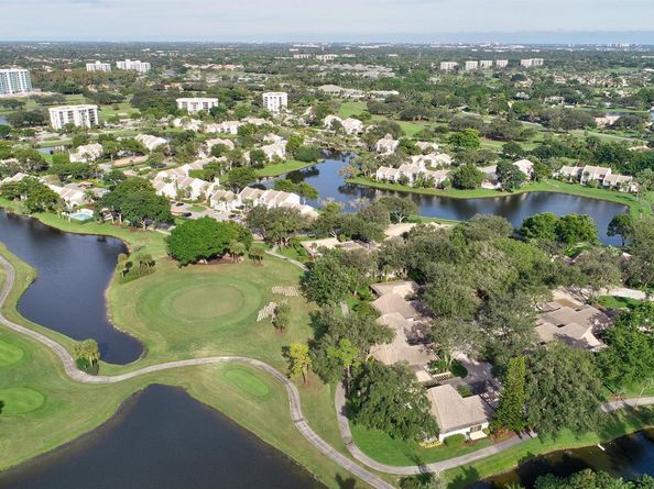 1761 SE Bridgewood Drive, Boca Raton FL 33434