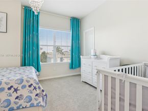 1402 Myrtle Oak Ter, Hollywood FL 33021