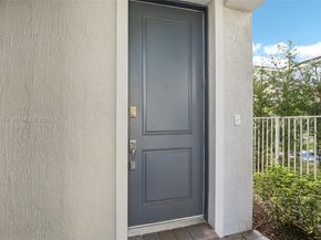 1402 Myrtle Oak Ter, Hollywood FL 33021