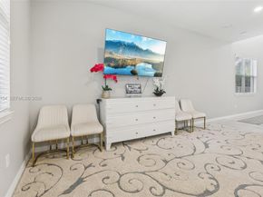 1402 Myrtle Oak Ter, Hollywood FL 33021