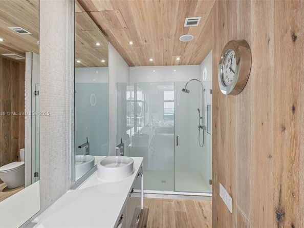 2001 Meridian Ave 518, Miami Beach FL 33139