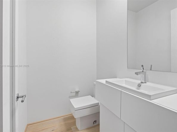 2001 Meridian Ave 518, Miami Beach FL 33139