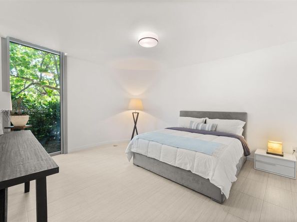 1 Collins Ave 108, Miami Beach FL 33139