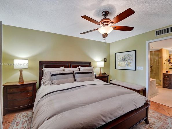 17700 N Bay Rd 608, Sunny Isles Beach FL 33160