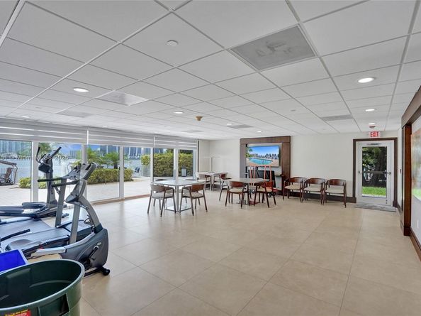 17700 N Bay Rd 608, Sunny Isles Beach FL 33160