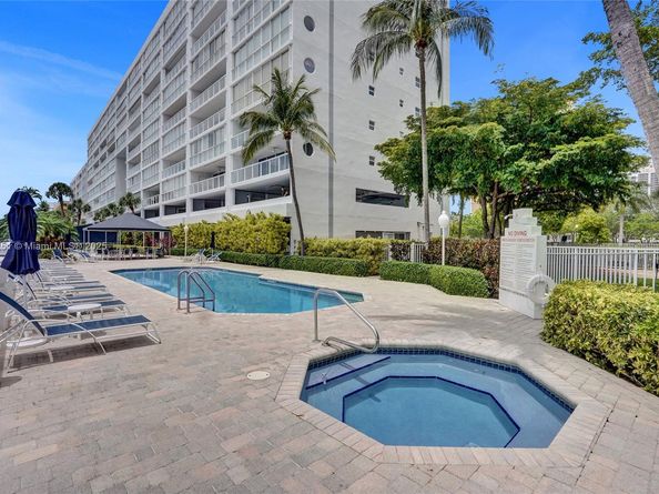 17700 N Bay Rd 608, Sunny Isles Beach FL 33160