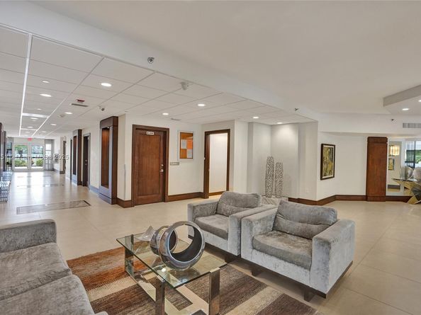 17700 N Bay Rd 608, Sunny Isles Beach FL 33160