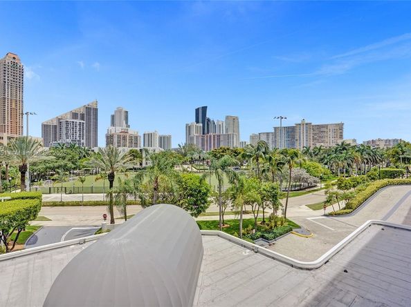 17700 N Bay Rd 608, Sunny Isles Beach FL 33160