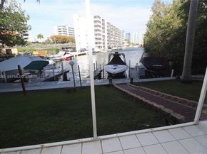 16531 NE 35th Ave 103, North Miami Beach FL 33160