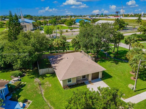 Undisclosed Address #A11853870, Pompano Beach FL 33060