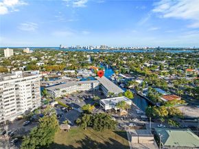 13105 Ixora Ct 302, North Miami FL 33181