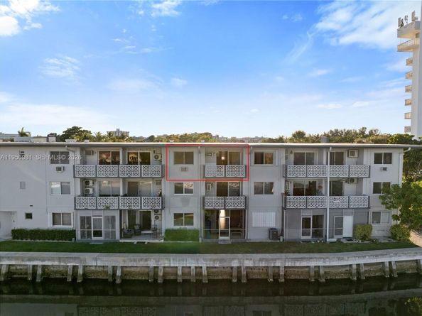 13105 Ixora Ct 302, North Miami FL 33181