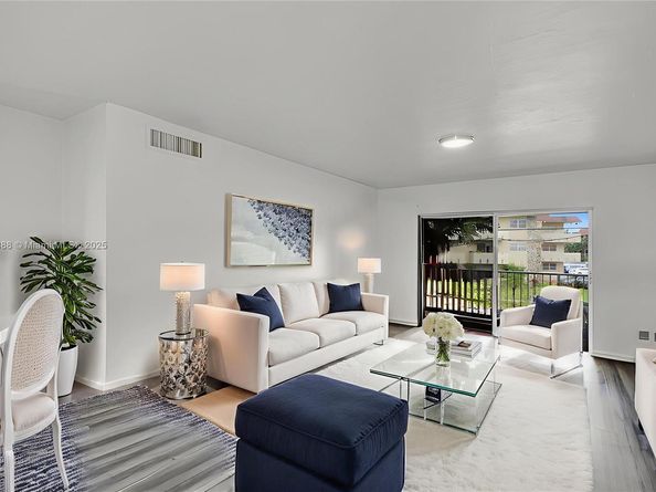 7610 SW 82nd St J207, Miami FL 33143