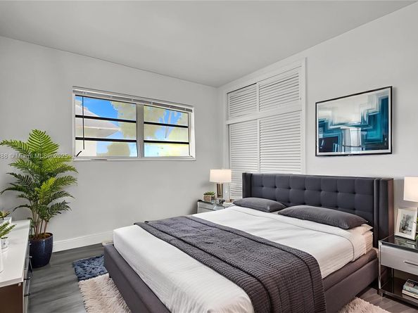 7610 SW 82nd St J207, Miami FL 33143
