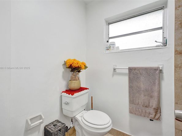 7610 SW 82nd St J207, Miami FL 33143