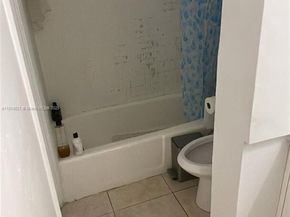 215 SE 3rd Ave 106C, Hallandale Beach FL 33009