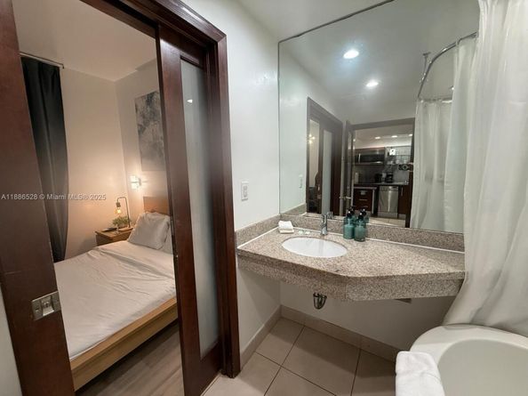 1036 Ocean Dr B303, Miami Beach FL 33139