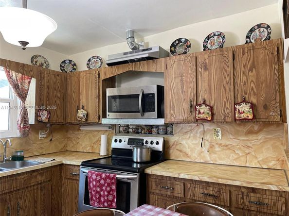 Undisclosed Address #A11946018, Miami FL 33127