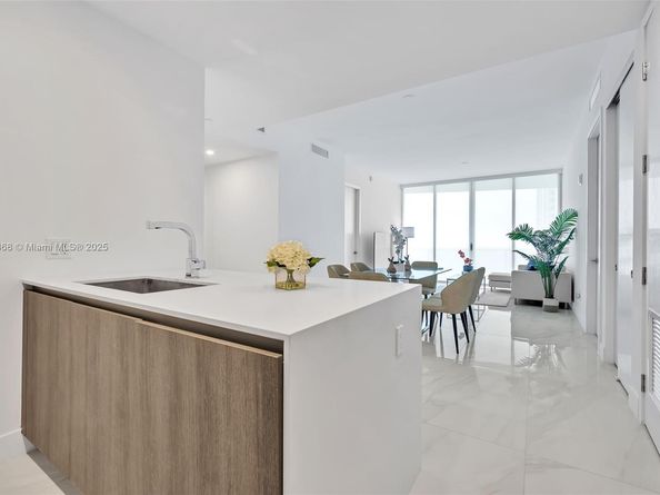 17550 Collins Ave 1003, Sunny Isles Beach FL 33160