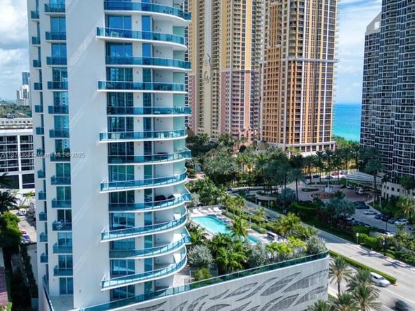 17550 Collins Ave 1003, Sunny Isles Beach FL 33160