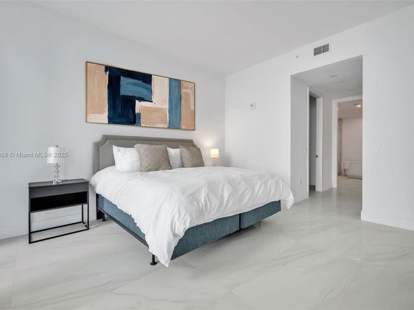 17550 Collins Ave 1003, Sunny Isles Beach FL 33160