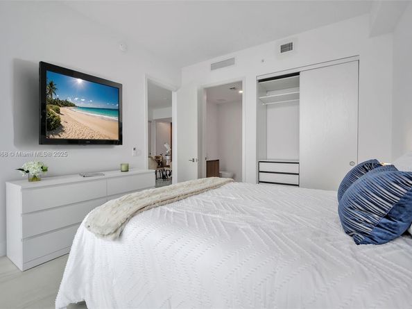 17550 Collins Ave 1003, Sunny Isles Beach FL 33160