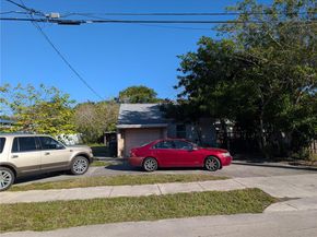 719 NE 37th St, Oakland Park FL 33334