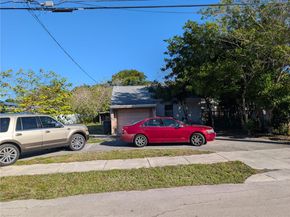 719 NE 37th St, Oakland Park FL 33334