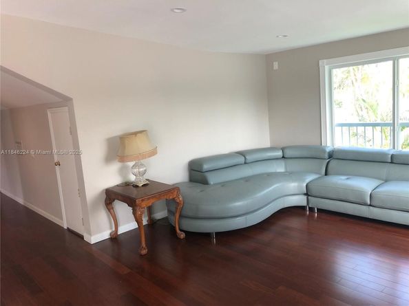 1524 Argyle Dr, Fort Lauderdale FL 33312