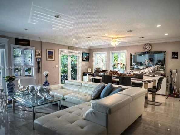 1524 Argyle Dr, Fort Lauderdale FL 33312