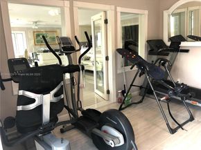 1524 Argyle Dr, Fort Lauderdale FL 33312