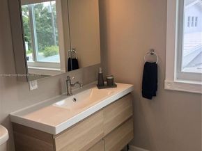 1524 Argyle Dr, Fort Lauderdale FL 33312