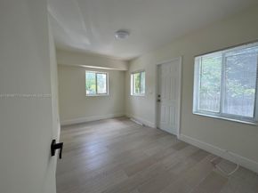 1514 SW 6th St, Miami FL 33135