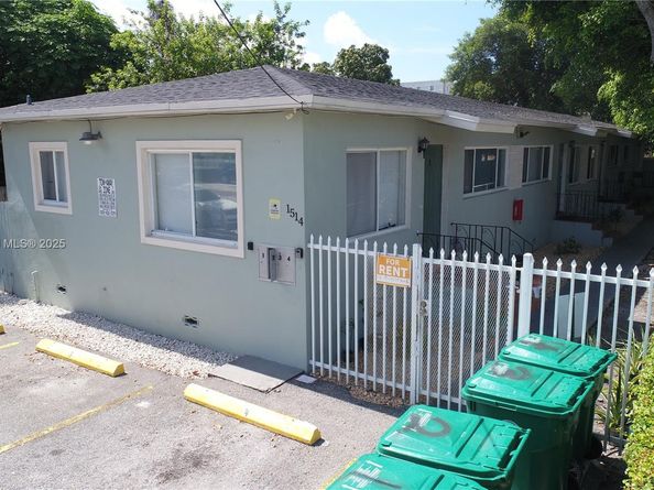 1514 SW 6th St, Miami FL 33135