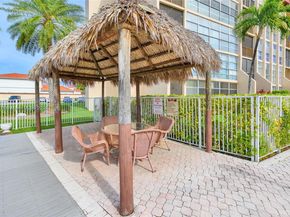 1951 Atlantic Shores Blvd 17, Hallandale Beach FL 33009