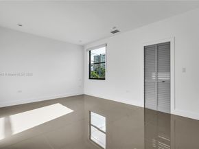 225 NW 40th Ct, Miami FL 33126