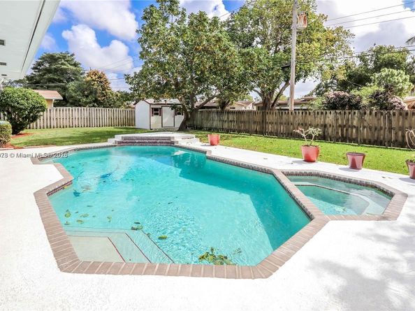 4816 Polk St, Hollywood FL 33021