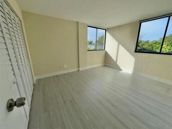 2715 Tigertail Ave 404, Miami FL 33133