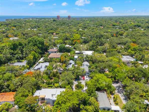 3865 Poinciana Ave, Miami FL 33133