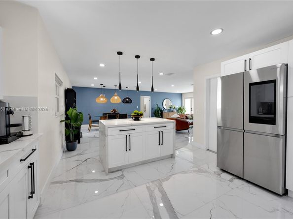 5501 Mckinley St, Hollywood FL 33021