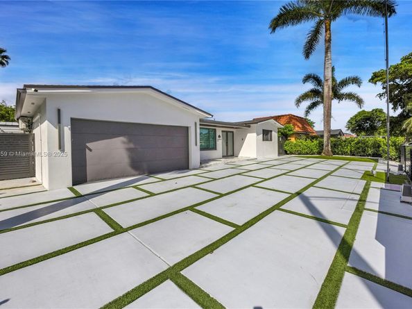 5501 Mckinley St, Hollywood FL 33021