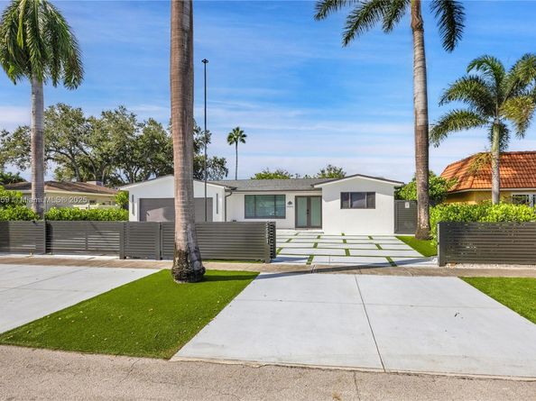 5501 Mckinley St, Hollywood FL 33021