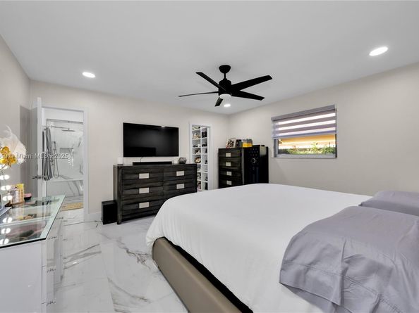 5501 Mckinley St, Hollywood FL 33021