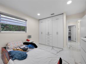 5501 Mckinley St, Hollywood FL 33021