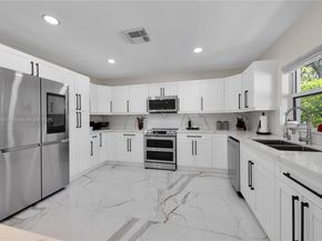 5501 Mckinley St, Hollywood FL 33021