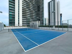 460 NE 28th St 2006, Miami FL 33137