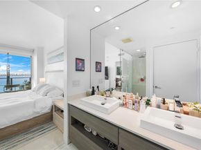 460 NE 28th St 2006, Miami FL 33137