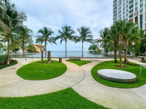 460 NE 28th St 2006, Miami FL 33137