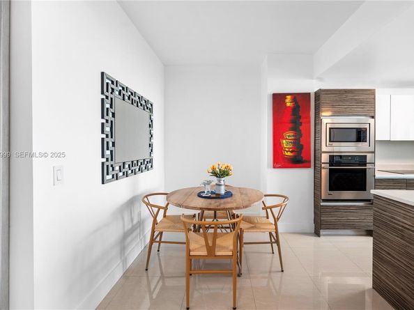 460 NE 28th St 2006, Miami FL 33137