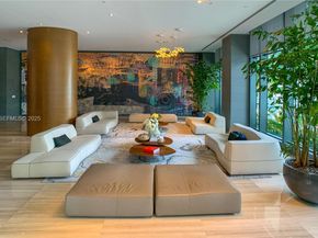 460 NE 28th St 2006, Miami FL 33137